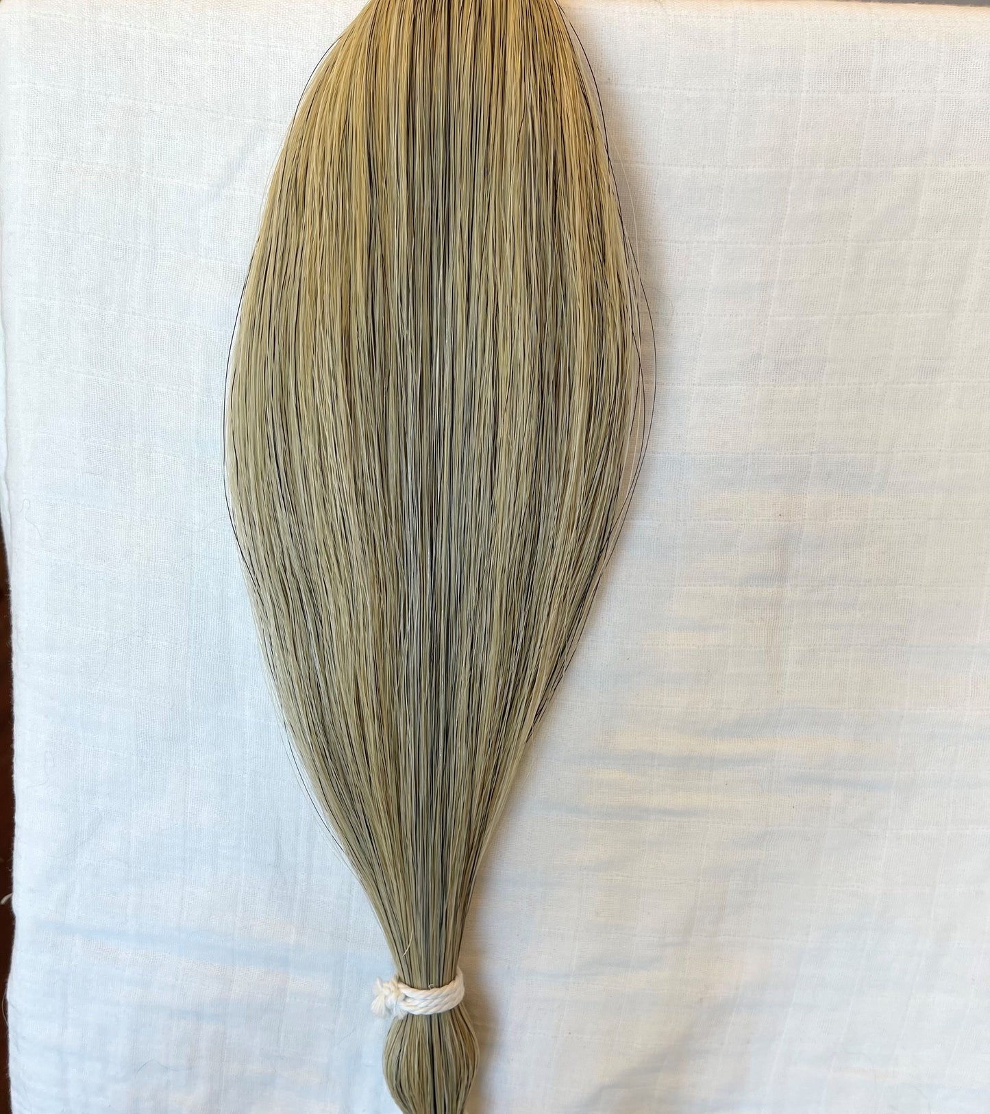 Extra Light Gray (w/ Golden White) Horse Tail Hair