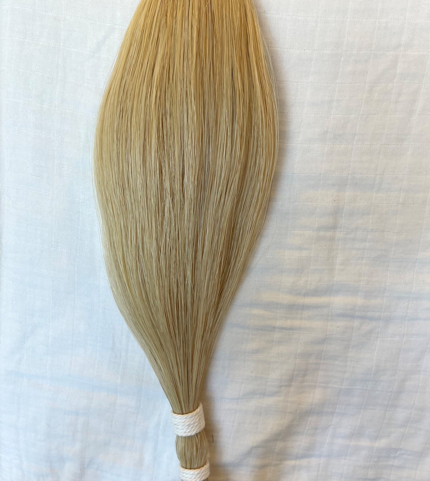 Light Flaxen Sorrel Horse Tail Hair